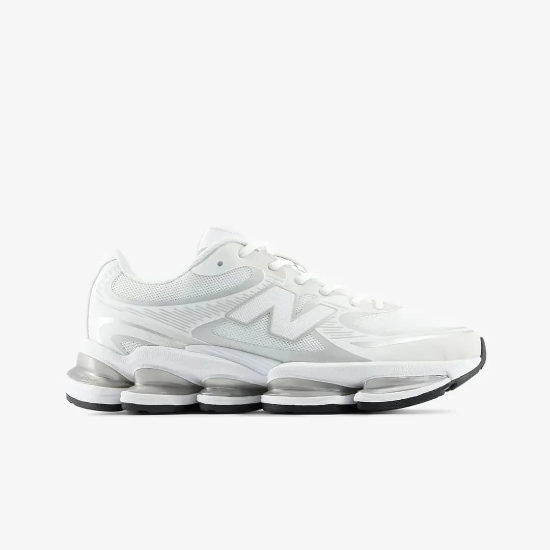 2000 'White Silver Metallic'