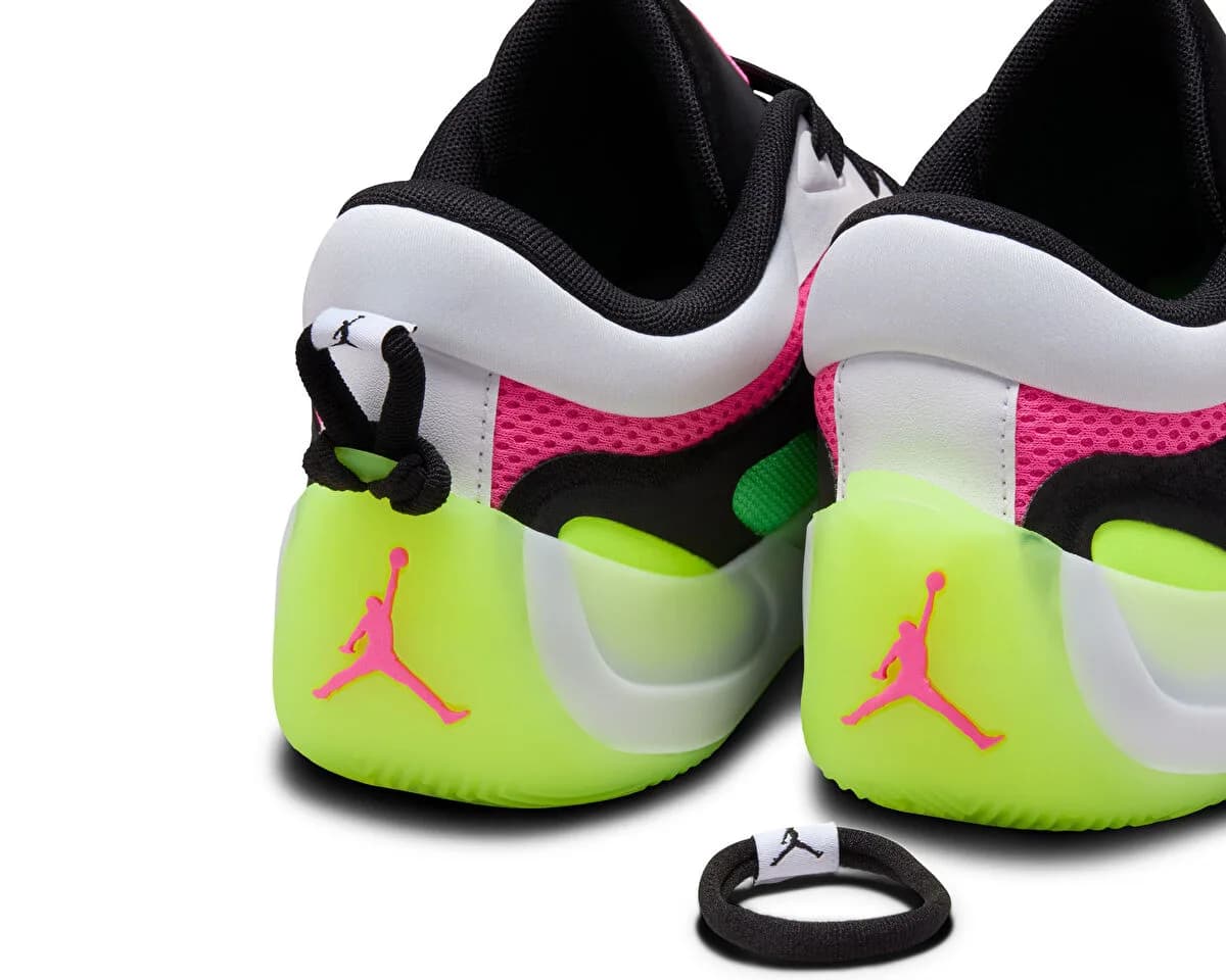 Nike WMNS JORDAN HEIR SERIES 2 — Çok Renkli · HV4417-101 (9/9)