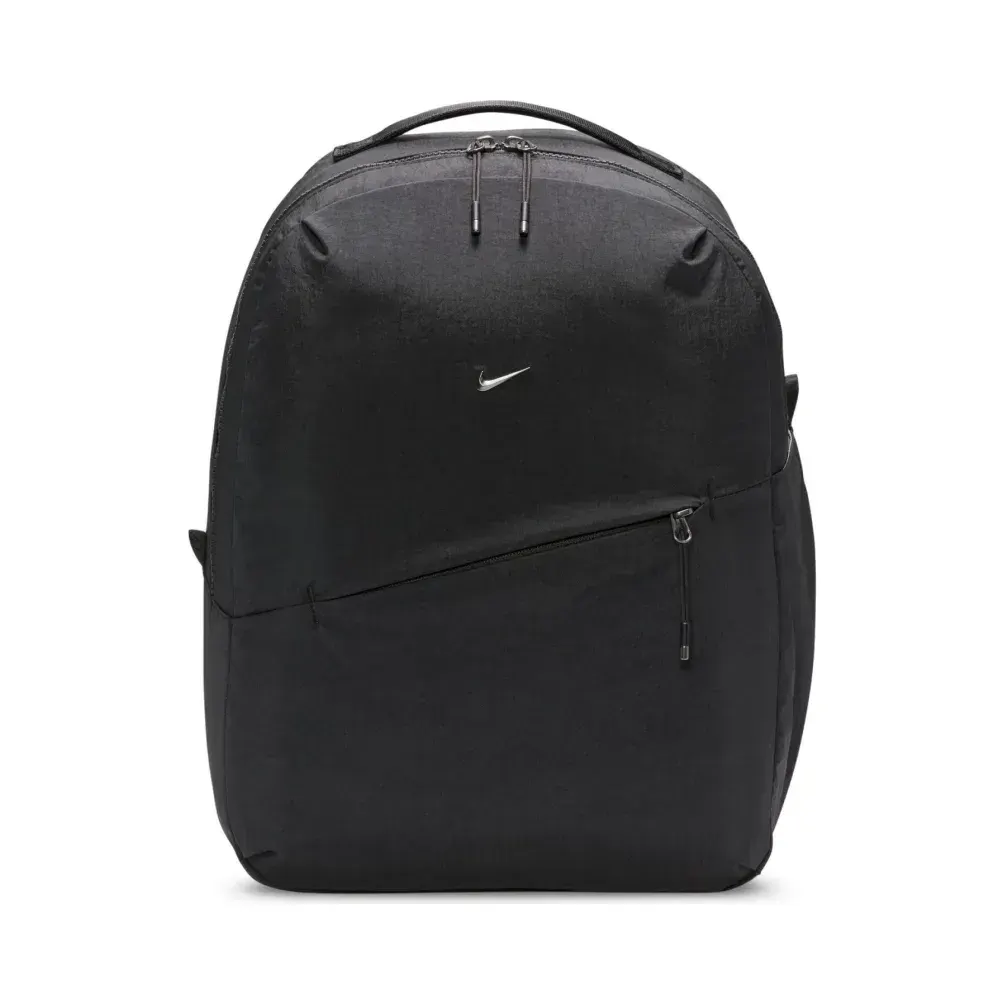 Nike Aura Backpack Siyah Sırt Çantası önden görünüm · HF7007-013